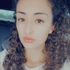 Meet your Posher, Luisa